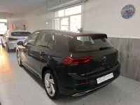 Usado VW Golf VIII GTE 245 CV (180 kW) 2022 Gris Utilitario