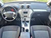 Usado Ford Mondeo Trend 140 CV (102 kW) 2010 Gris / plata Berlina