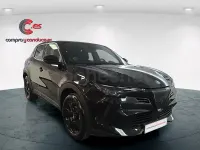Usado Alfa Romeo Junior 136 CV (100 kW) 2025 Negro SUV