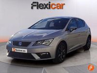 Usado Seat Leon Style 130 CV (95 kW) 2020 Gris Familiar