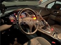 Usado Peugeot 3008 112 CV (82 kW) 2012 Gris / plata Familiar