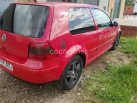 Usado VW Golf IV Highline 115 CV (84 kW) 2000 Rojo Berlina