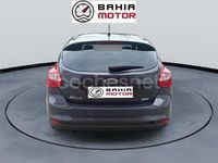 Usado Ford Focus Trend 125 CV (91 kW) 2012 Gris / plata Berlina