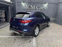 Usado Alfa Romeo Stelvio Super 180 CV (132 kW) 2017 Azul SUV