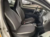 Usado Toyota Aygo X-play 71 CV (52 kW) 2019 Blanco Utilitario