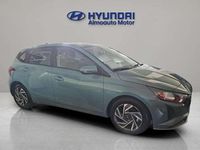 Usado Hyundai i20 101 CV (74 kW) 2024 Verde Utilitario