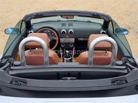 Usado Audi TT Roadster 225 CV (165 kW) 2002 Gris / plata Descapotable