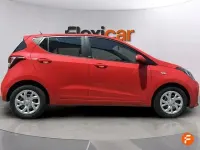 Usado Hyundai i10 GO! 66 CV (48 kW) 2019 Rojo Utilitario