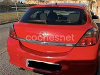 Usado Opel Astra GTC Sport 120 CV (88 kW) 2006 Rojo Berlina