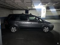 Usado Opel Zafira 140 CV (102 kW) 2010 Gris / plata Monovolumen