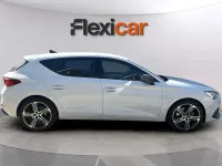 Usado Seat Leon FR 150 CV (110 kW) 2021 Blanco Utilitario