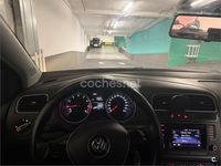 Usado VW Polo Advance 90 CV (66 kW) 2014 Gris / plata Berlina