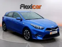 Usado Kia Ceed 100 CV (73 kW) 2024 Azul Utilitario
