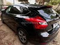 Usado Ford Focus Trend 125 CV (91 kW) 2013 Negro Berlina