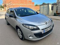 Usado Renault Mégane Dynamique 110 CV (80 kW) 2012 Gris / plata Berlina