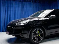 Usado Porsche Cayenne E-Hybrid 470 CV (345 kW) 2024 Negro SUV