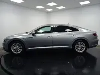 Usado VW Arteon 151 CV (111 kW) 2019 Gris Berlina