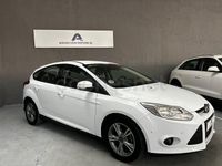 Usado Ford Focus 115 CV (84 kW) 2014 Blanco Berlina
