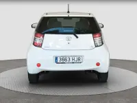 Usado Toyota iQ 99 CV (72 kW) 2012 Blanco Utilitario
