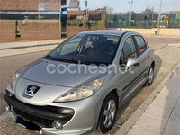 Usado Peugeot 207 90 CV (66 kW) 2006 Gris / plata Berlina