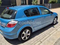 Usado Opel Astra Enjoy 90 CV (66 kW) 2005 Azul Berlina