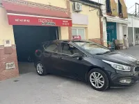 Usado Kia Ceed GT 90 CV (66 kW) 2015 Negro Berlina