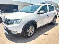 Usado Dacia Sandero Comfort 90 CV (66 kW) 2019 Blanco Berlina