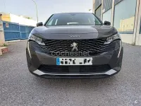 Usado Peugeot 3008 Active 130 CV (95 kW) 2023 Gris / plata SUV