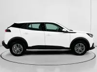 Usado Peugeot 2008 Active 110 CV (80 kW) 2021 Blanco SUV