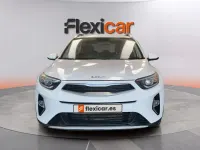 Usado Kia Stonic 84 CV (61 kW) 2022 Blanco SUV