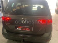 Usado VW Touran Advance 115 CV (84 kW) 2017 Gris / plata Monovolumen