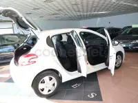 Usado Peugeot 208 Access 75 CV (55 kW) 2016 Blanco Utilitario