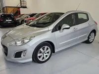 Usado Peugeot 308 Active 92 CV (67 kW) 2013 Plateado Utilitario