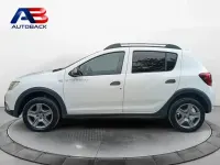 Usado Dacia Sandero Comfort 90 HP (66 kW) 2018 Branco Sedan