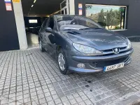 Usado Peugeot 206 70 CV (51 kW) 2008 Gris / plata Berlina