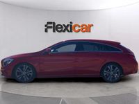 Usado Mercedes CLA220 Shooting Brake 177 CV (130 kW) 2017 Rojo Familiar