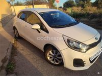 Usado Kia Rio 84 CV (61 kW) 2016 Blanco Utilitario