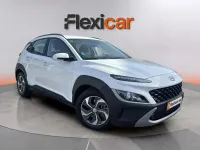 Usado Hyundai Kona Style 141 CV (103 kW) 2021 Blanco SUV