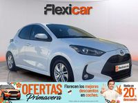 Usado Toyota Yaris Hybrid Business Edition 116 CV (85 kW) 2022 Blanco