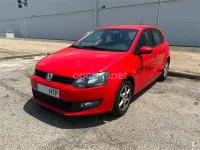 Usado VW Polo Advance 90 CV (66 kW) 2013 Rojo Utilitario