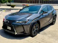 Usado Lexus UX Business Edition 184 CV (135 kW) 2022 Gris / plata SUV