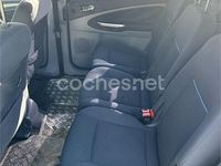 Usado Ford Galaxy Ghia 140 CV (102 kW) 2007 Gris / plata Monovolumen