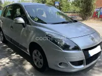 Usado Renault Scénic III Dynamique 110 CV (80 kW) 2011 Gris / plata Monovolumen