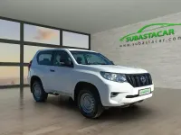 Begagnad Toyota Land Cruiser 176 HK (129 kW) 2021 Vit Halvkombi