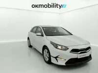 Usado Kia Ceed 120 CV (88 kW) 2022 Blanco Utilitario