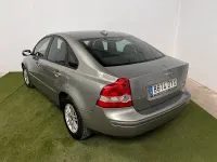 Usado Volvo S40 Summum 109 CV (80 kW) 2006 Gris / plata Berlina