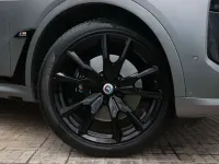 Używany BMW X7 530 KM (389 kW) 2023 Szary SUV