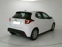 Usado Toyota Yaris Active 116 CV (85 kW) 2022 Blanco Utilitario