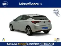 Usado Opel Astra 110 CV (80 kW) 2019 Gris / plata Berlina