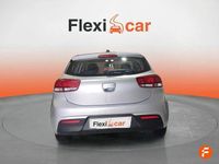 Usado Kia Rio 84 CV (61 kW) 2022 Gris Berlina
